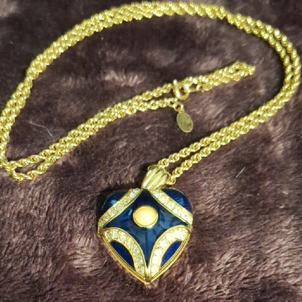 Vintage Joan Rivers Gold Tone Deep Blue Enamel Heaet Locket Necklace